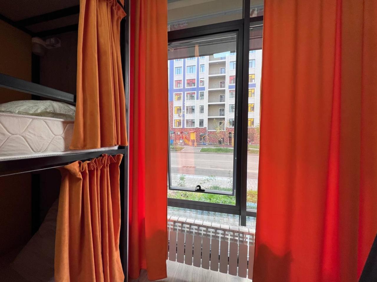 Рой Hostel Almaty Bagian luar foto