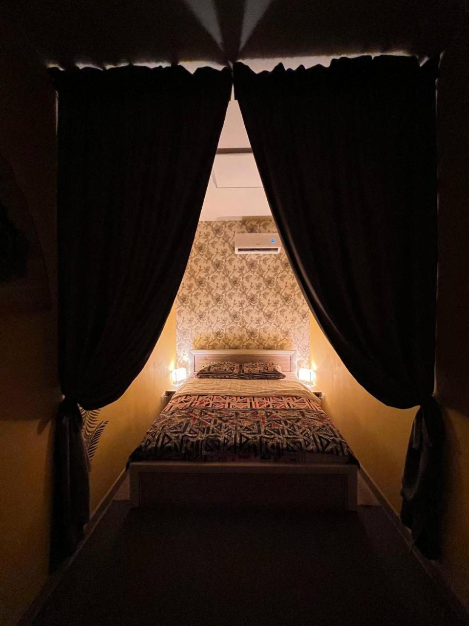 Рой Hostel Almaty Bagian luar foto